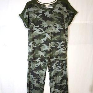 Lucky Brand Camouflage Women's Pajama 2-piece set Size XL